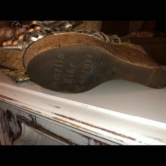 Juicy couture gold wedges - Picture 3 of 4